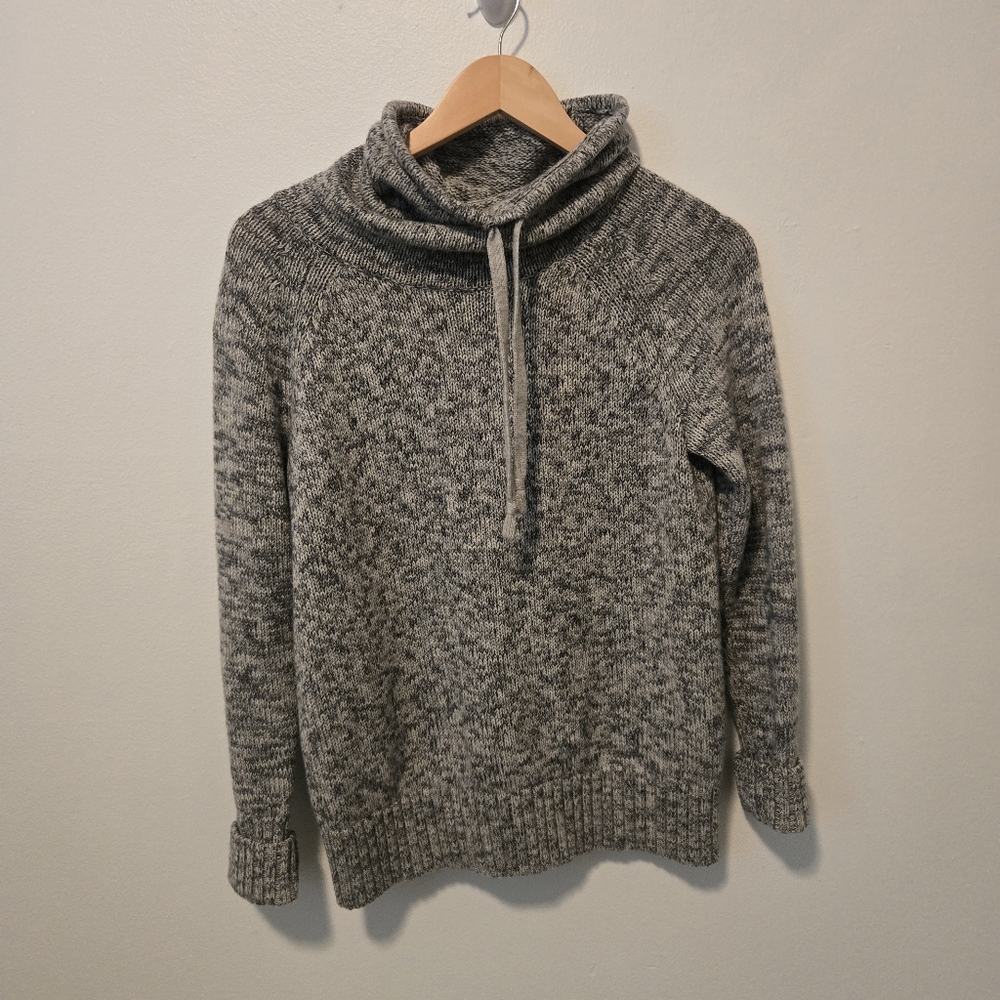 Athleta Gray Knit Sweater